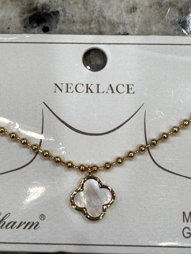 Pearl Clover Ball Necklace