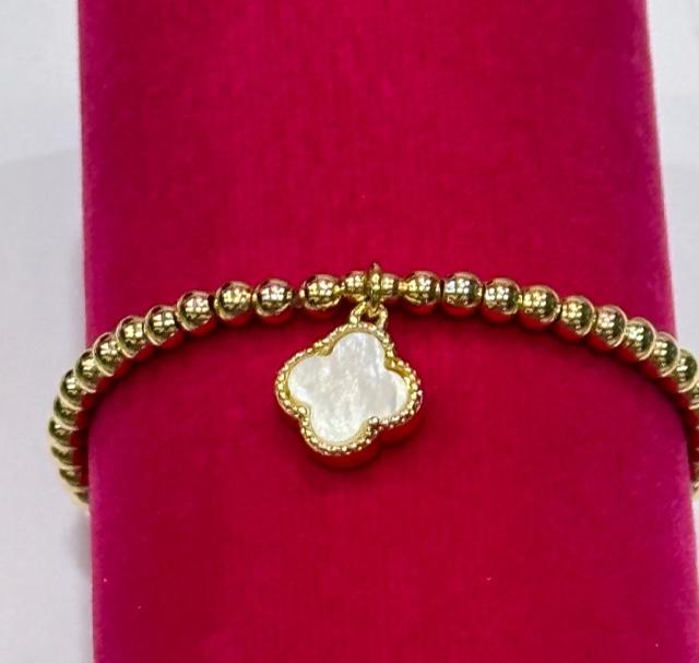 Pearl Clover Charm Bead Bracelet